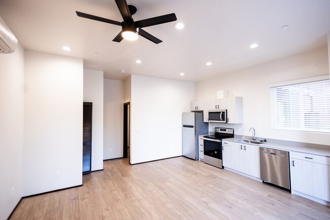 Photo - 9686 Railroad St