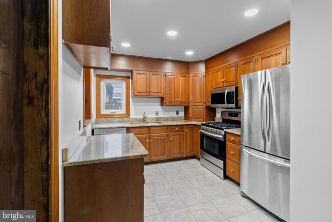 Photo - 1616 W 16th St