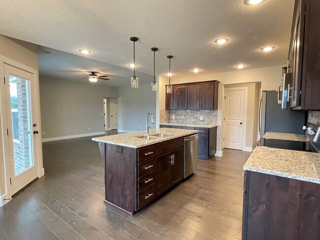 Photo - brand new 4/2 home