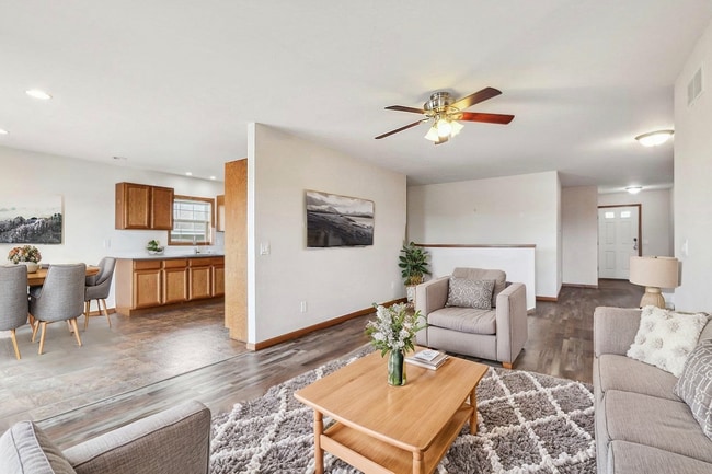 Photo - 1814 Fjord Pass