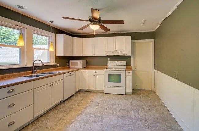 Photo - 227 Sherman CT