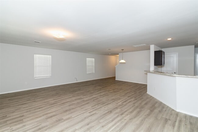 Photo - 18538 Boomi Ravine Trl