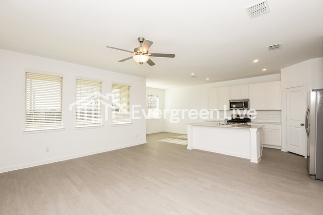 Photo - 1212 Dragon Wy