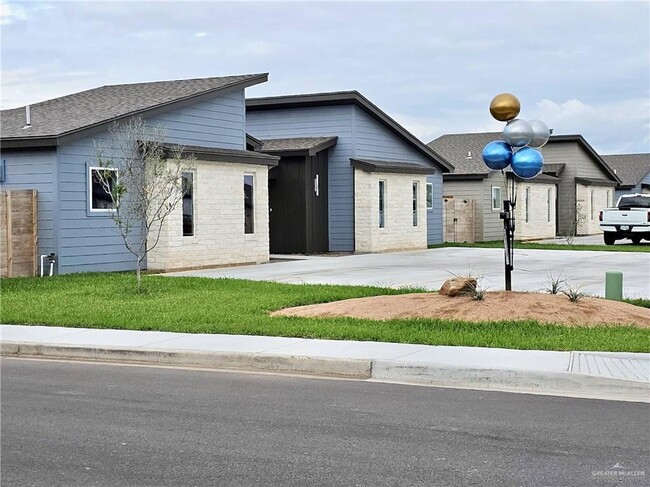 Building Photo - 4005 Jenna Ln Unit A Rental