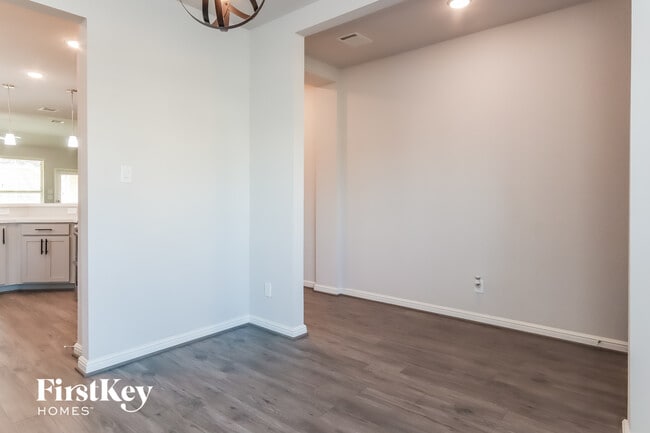 Photo - 4820 La Piedra Ln