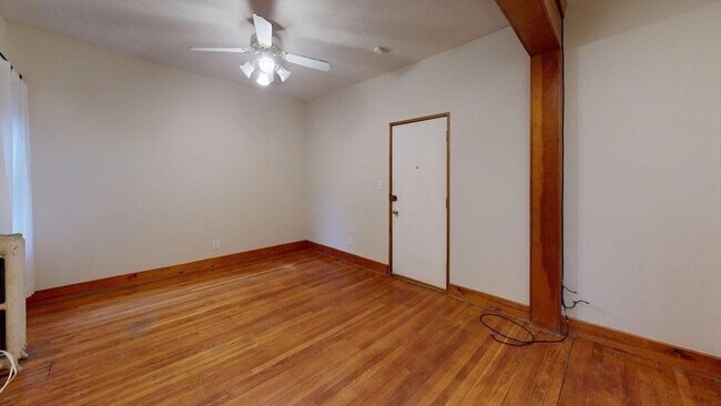 Photo - 17 Green St Unit 4