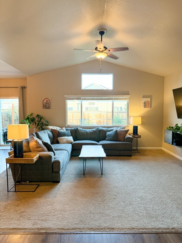 Photo - 724 Pioneer Dr