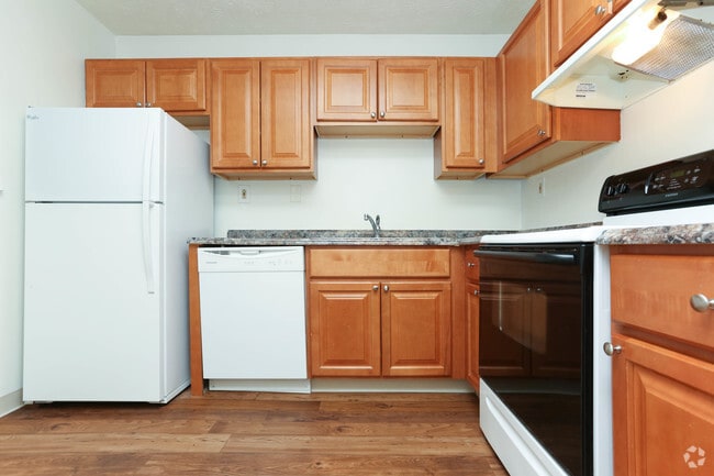 2BR, 2BA - 936 SF - Kitchen - Prime Apartments