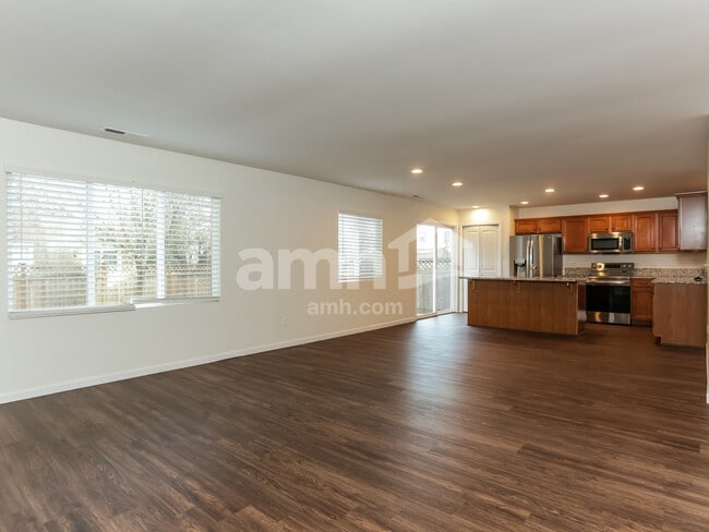 Photo - 6736 Stone St SE