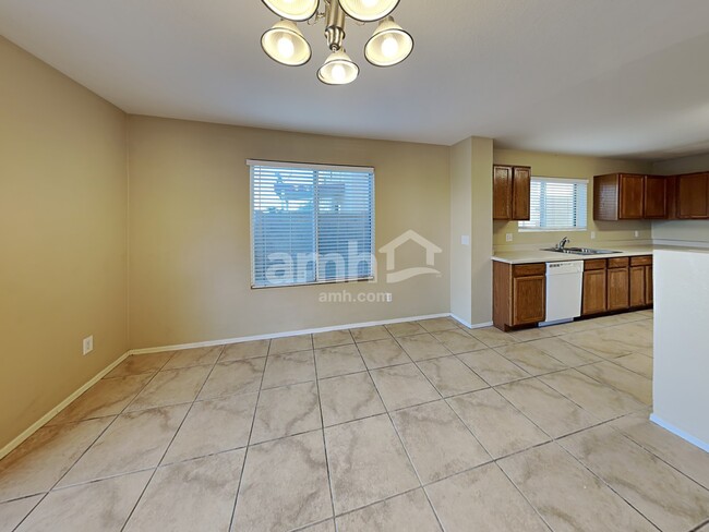 Photo - 494 W Great White St