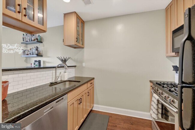 Photo - 1200 N Hartford St Unidad 307