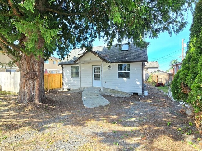 3 Bedroom 2 Bath Home in Arlington - 3 Bedroom 2 Bath Home in Arlington