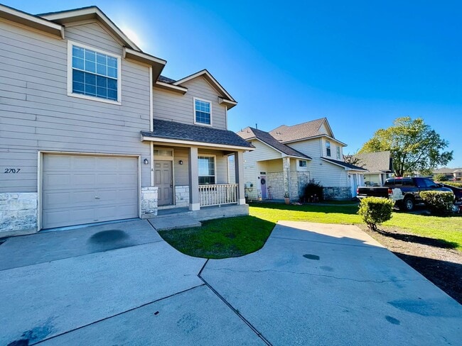 Building Photo - 2707 Westhampton Ct Unit A