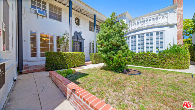 Building Photo - 1274 S Beverly Glen Blvd Rental