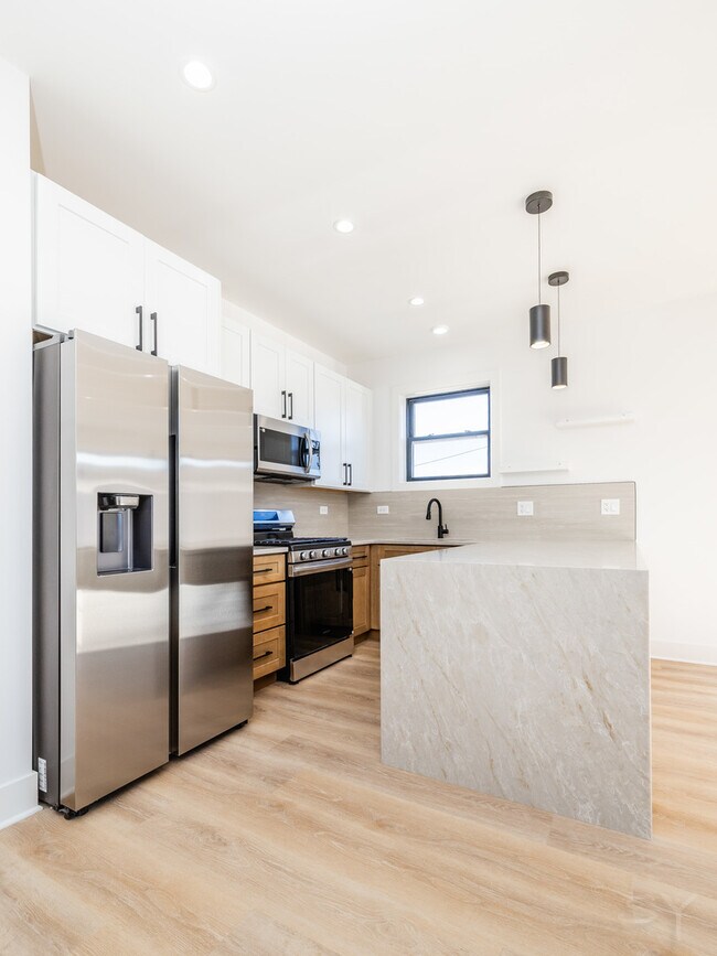 Photo - 3216 W Polk St