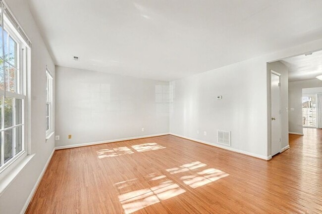 Photo - 4529 Leighann Ln