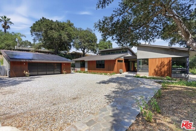 Building Photo - 3860 Madison Rd