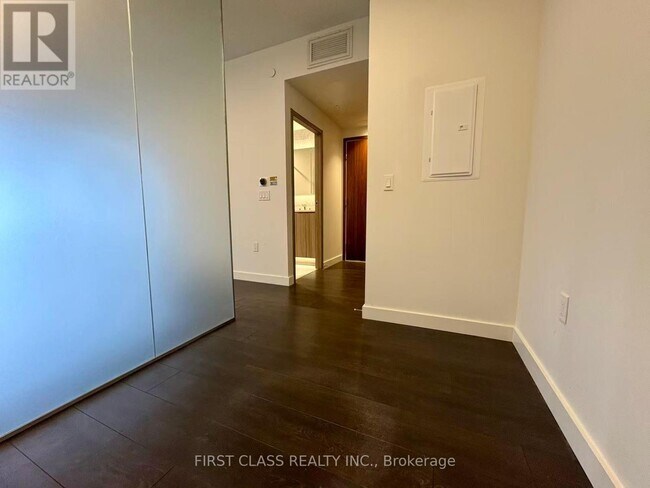 Photo - 95 McMahon Dr Unité 608