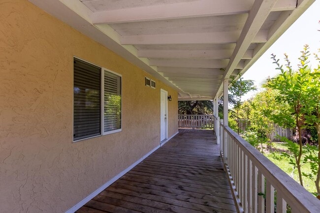 Building Photo - 1763 Alta Vista Dr Unit 1763 A Alta Vista Dr. Rental