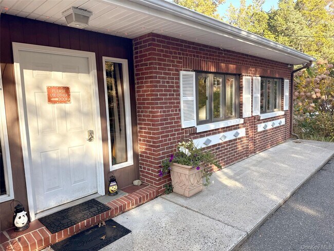 Photo - 140 Berg Ave