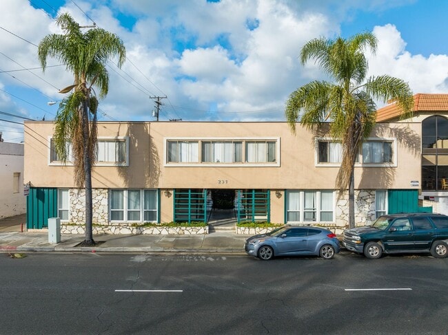 Building Photo - 231 REDONDO AVE