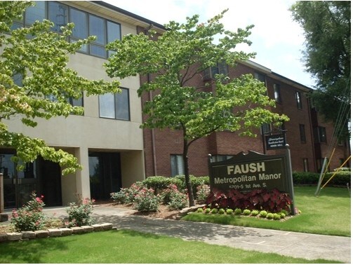 Faush Metropolitan Manor - Faush Metropolitan Manor