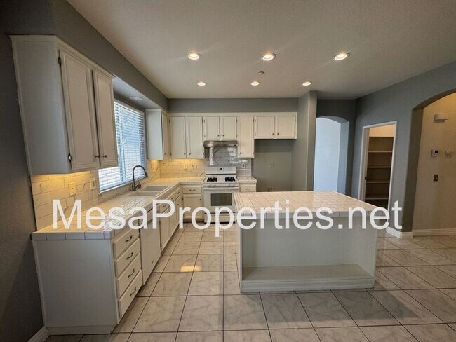 Photo - 7648 Newberry Ln