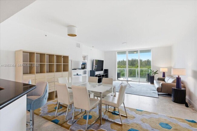 Photo - 14951 Royal Oaks Ln Unit 402