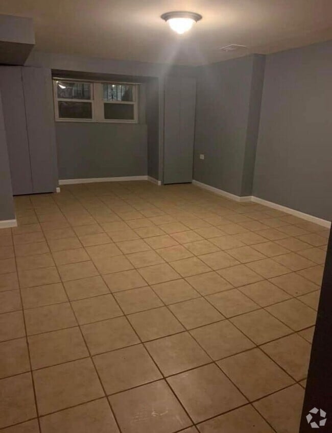 Building Photo - Brick 2 Flat Unit 61 Fairfield Garden Rental