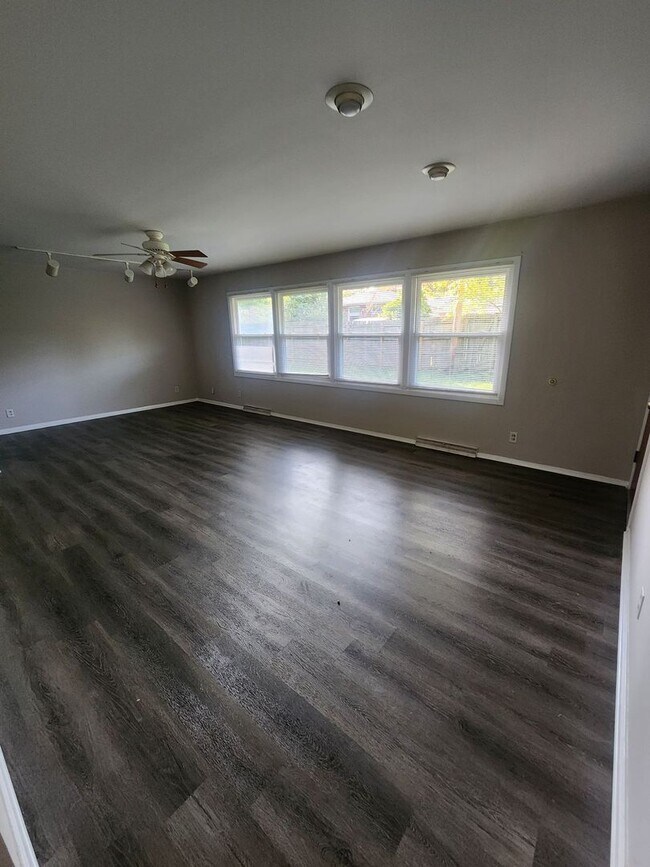 4 Bedroom 2 bath House Ready for Move In Now! House Rental in Urbana