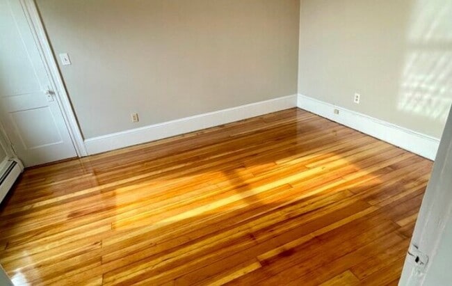 Photo - 576 Providence St Unidad 3