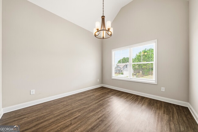 Photo - 54 Holsteiner Ln