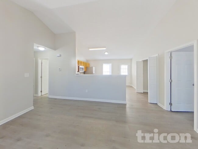 Photo - 5130 Daffodil Ln