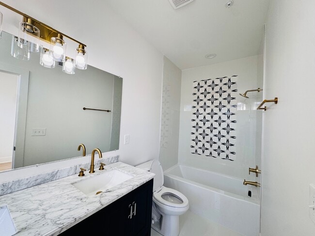 Photo - 3320 Elm Ave