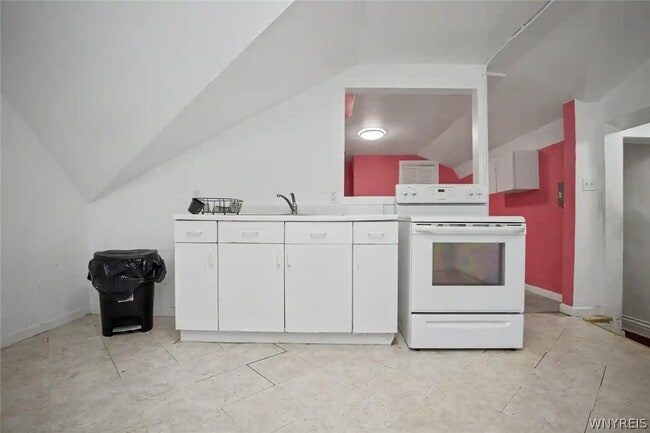 Photo - 485 Porter Ave