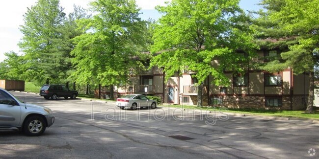 Building Photo - 3005 Garden Apartment Dr Unit 31