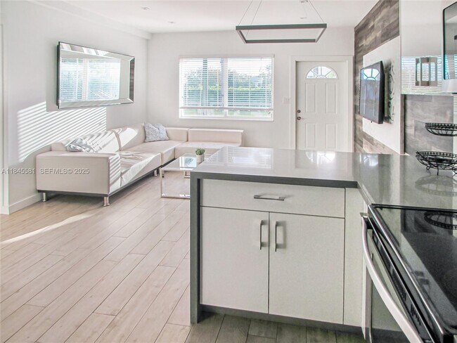 Photo - 9220 Biscayne Blvd Unit 3