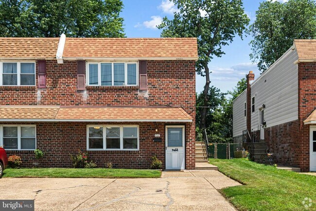 Building Photo - 707 Red Lion Rd Rental