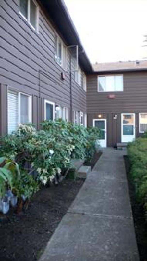 Photo - Hillcrest style