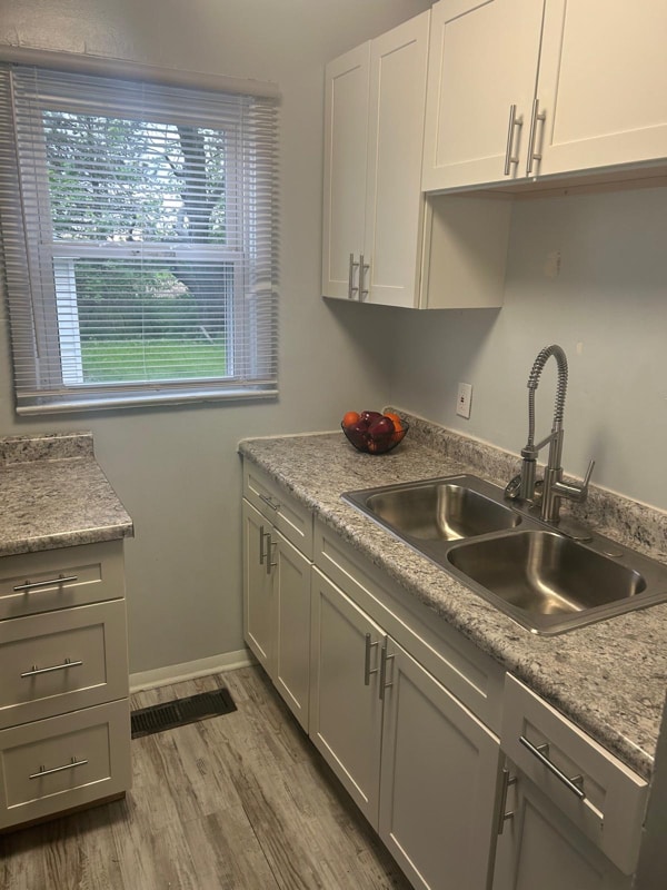 Photo - 4420 E 154th St