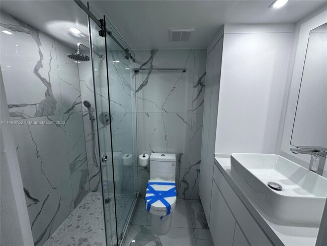 Photo - 2555 Collins Ave Unit 808