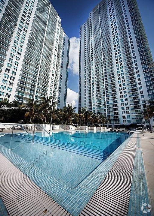 Building Photo - 950 Brickell Bay Dr Rental