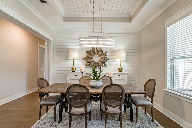 Photo - 327 Nandina Loop