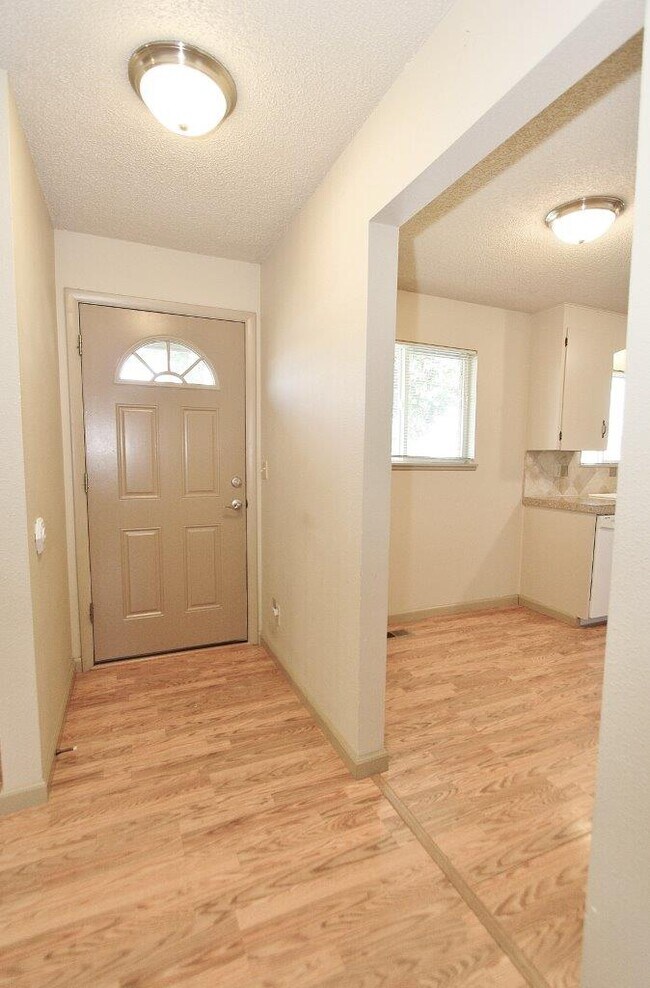 Photo - 23750 Fox Ave