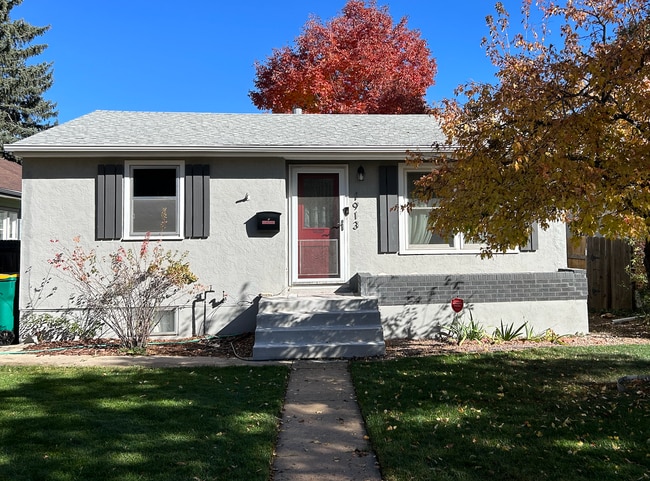 Front - 1913 N Corona St House