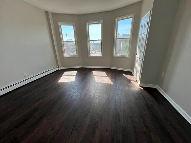 Building Photo - 271 Summer St Unit 3R