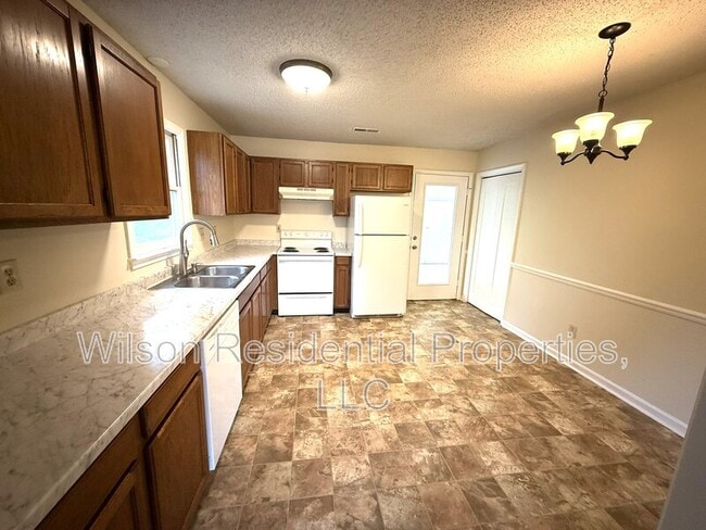 Photo - 5912 Katlas Trail