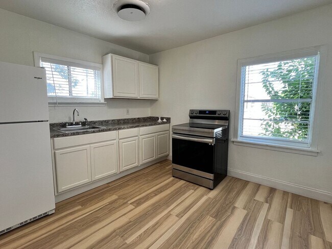 Photo - 210/212 W Vardeman Avenue Unit 212 W Vardeman Ave