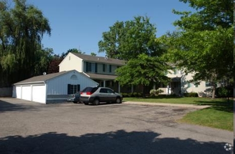 Building Photo - Peppertree Park Lansing Township Rental