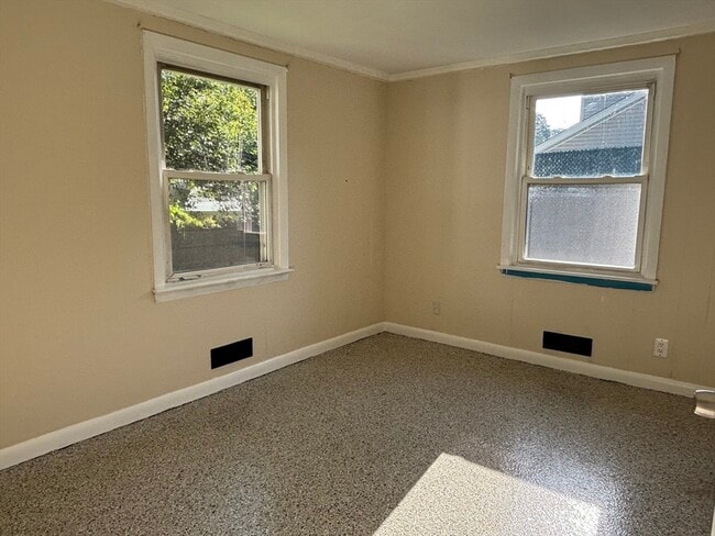 Photo - 215 Jaffrey St